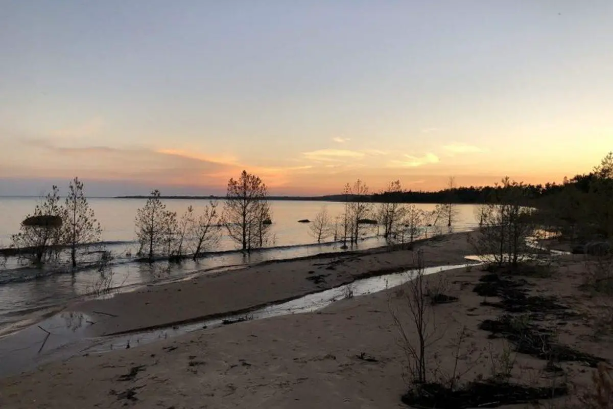 Lake Michigan Scenic Pull-Off Boondocking in Naubinway, MI