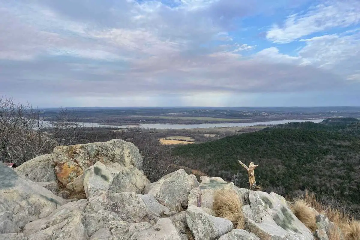 Pinnacle-Mountain