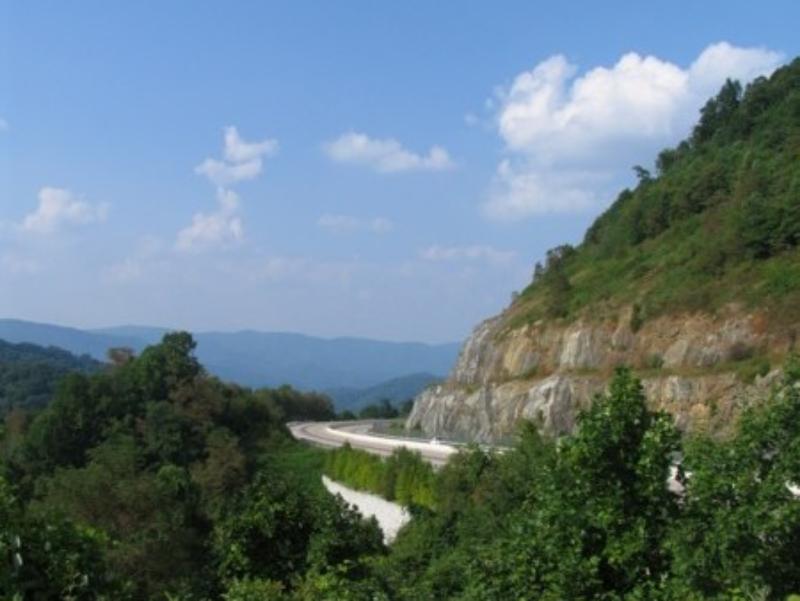 Scenic Overlook Boondocking in Flag Pond, TN