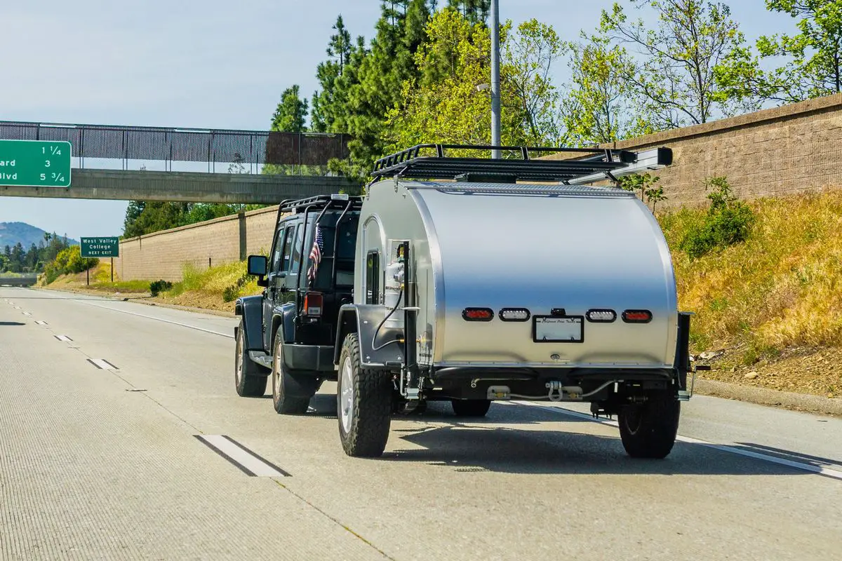 DIY Camping Hacks to Upgrade Your Campsite